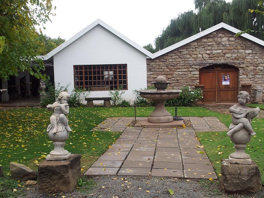 La Riviera Boutique Guesthouse & Spa Aliwal North Esterno foto